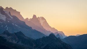 Peuterey et Jorasses en Ombres Chinoises